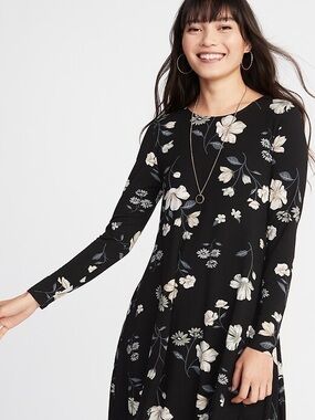 🌸 Effortless Elegance! Old Navy Floral Jersey Swing Dress